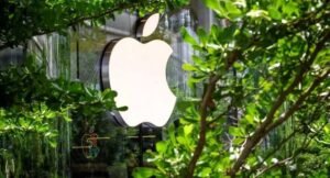 Apple AI Model China